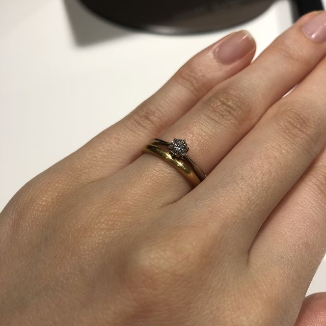 【ラザール ダイヤモンド(LAZARE DIAMOND)の口コミ】 サイズの兼ね合いもあり、一粒ダイヤのシンプルなものが最終的な候補にな…