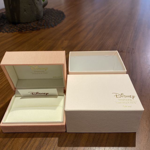 【ケイウノ ブライダル(K.UNO BRIDAL)の口コミ】 ディズニーが好きで一目惚れでした！ありふれた結婚指輪とは違い個性的で…