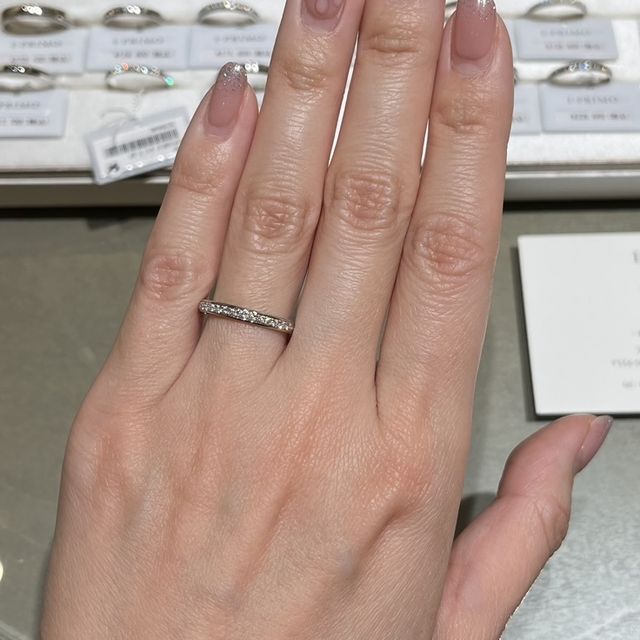 【アイプリモ(I-PRIMO)の口コミ】 ハーフエタニティで細かいダイヤモンドが敷き詰められていて、輝きが美し…