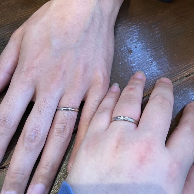 【BONDS(ボンズ)の口コミ】 シンプルな指輪を探していた時にお店の方に指輪を紹介してもらい見つけま…