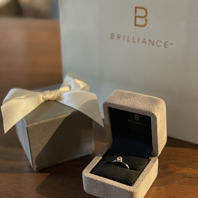 【BRILLIANCE+(ブリリアンスプラス)の口コミ】 昨年のクリスマスにダイヤモンドでプロポーズをしてもらいました！指輪で…