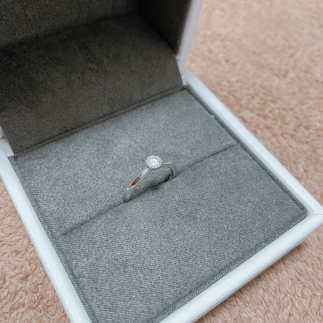 【BIJOUPIKO(ビジュピコ)の口コミ】 結婚指輪と二重付けしたいのでシンプルなエンゲージリングを探していまし…