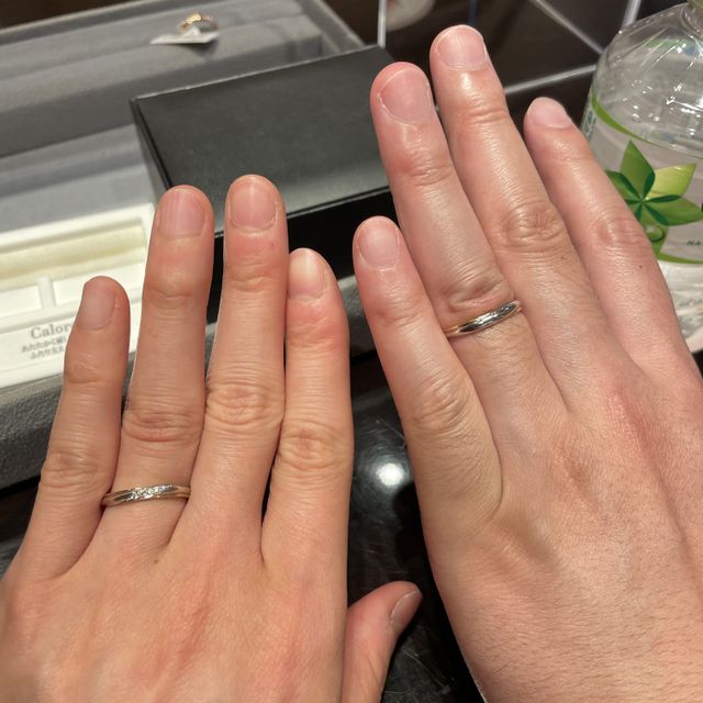 【ケイウノ ブライダル(K.UNO BRIDAL)の口コミ】 2色使いのデザインを探していて、こちらのデザインを見つけました。内側に…