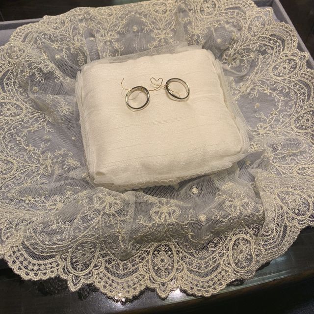 【ケイウノ ブライダル(K.UNO BRIDAL)の口コミ】 見た目はシンプルながら、純糸結びのセレモニーで自分たちで純糸を結べる…