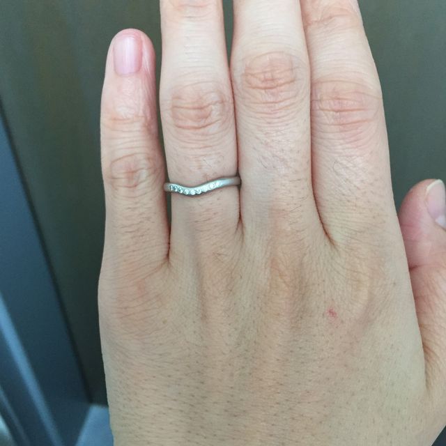 【ティファニー(Tiffany & Co.)の口コミ】 結婚指輪は華奢で小さな石の付いたものというなんとなくのイメージがあっ…