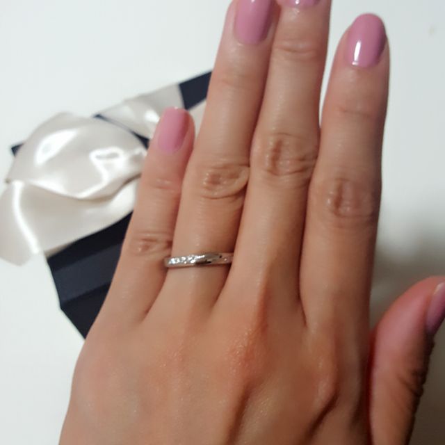 【エクセルコダイヤモンド(EXELCO DIAMOND)の口コミ】 他のブランドもみて検討しましたが同じようなデザインでも不必要に分厚く…