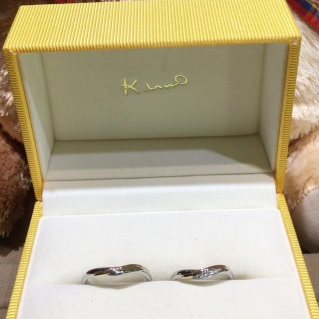 【ケイウノ ブライダル(K.UNO BRIDAL)の口コミ】 重厚感のある作りですが、非常に上品な印象でした。年を重ねても、着用し…