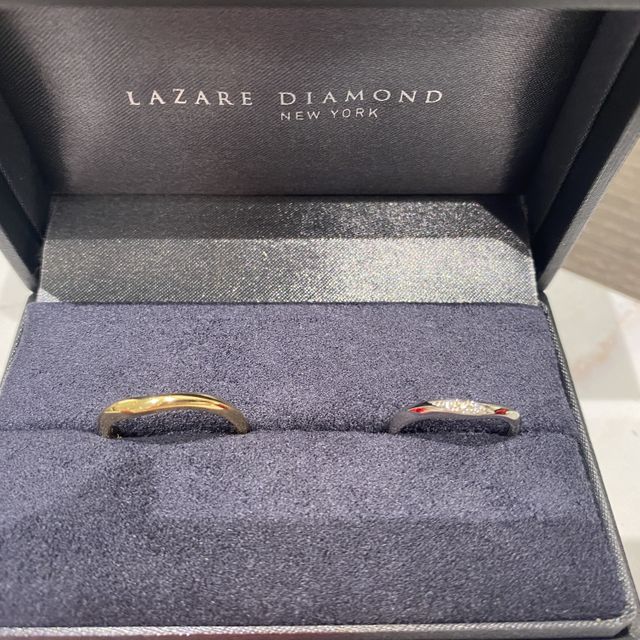 【ラザール ダイヤモンド(LAZARE DIAMOND)の口コミ】 デザインと価格と接客など、トータルで決めました。
もともとダイヤ付きの…