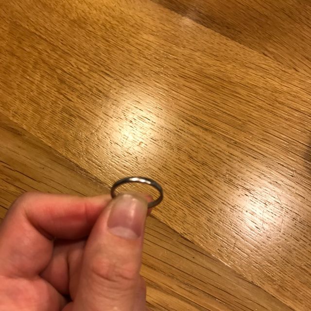 【4℃ BRIDAL(ヨンドシーブライダル)の口コミ】 結婚指輪にはあまりこだわりがなくシンプルで飽きのこない物を探していて…