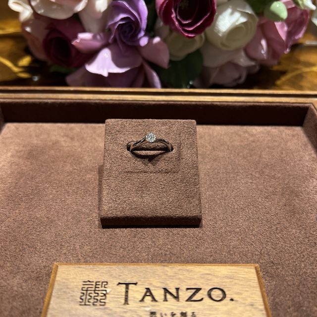 【TANZO.(鍛造指輪)の口コミ】 シンプルなものがいいと思っており、その中でもダイヤモンドが横からもし…