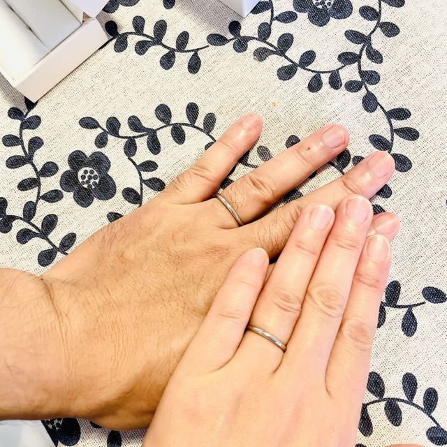 【CRAFY(クラフィ)の口コミ】 結婚指輪はずっと着けてるものなので、とにかくシンプルなものがいいと思…