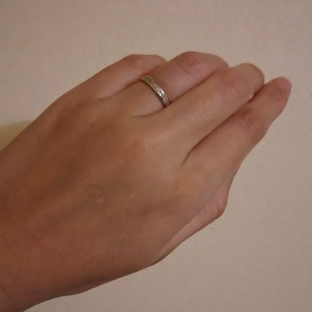 【ジュエリーツツミ(JEWELRY TSUTSUMI)の口コミ】 毎日着ける物なので、服や周りの物に引っかからないようなシルエットの物…