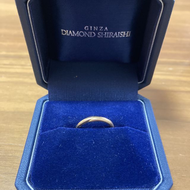 【銀座ダイヤモンドシライシの口コミ】 つけ心地がよく、手に馴染むデザインなことです。また石なし、素材も自由…