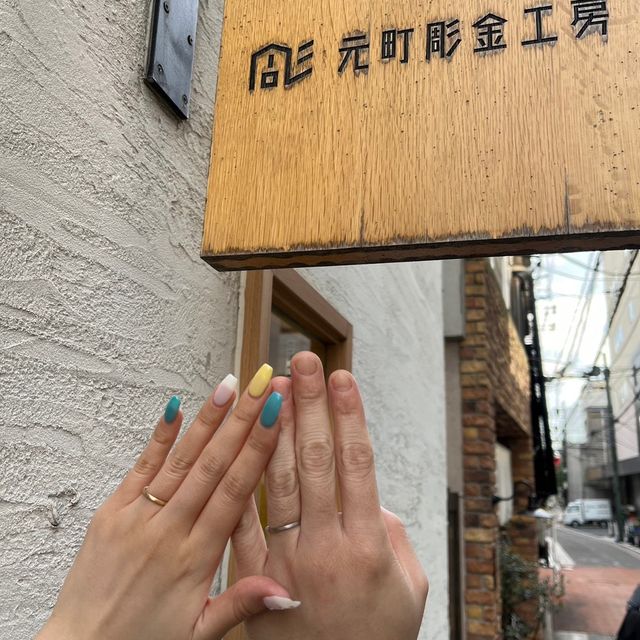 【鎌倉彫金工房の口コミ】 価格が安い
表面にダイヤだけではなく誕生石も入れられる
最初に価格の見…