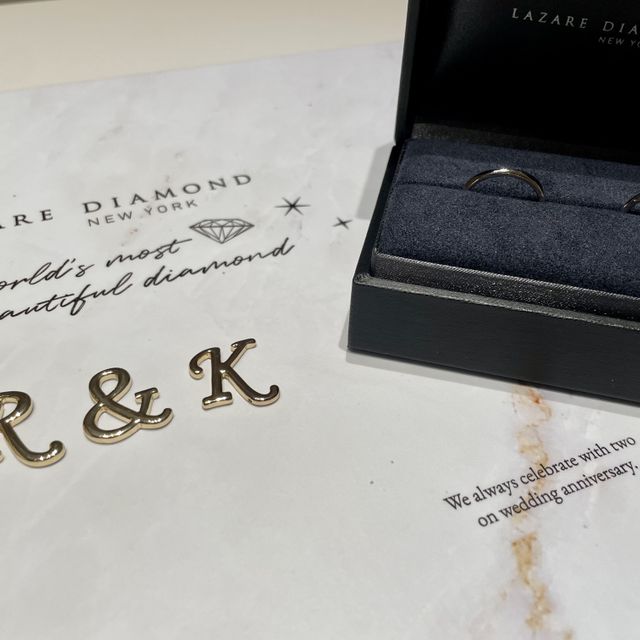【ラザール ダイヤモンド(LAZARE DIAMOND)の口コミ】 頂いた婚約指輪がラザールダイヤモンドさんのものだったため、それに合う…