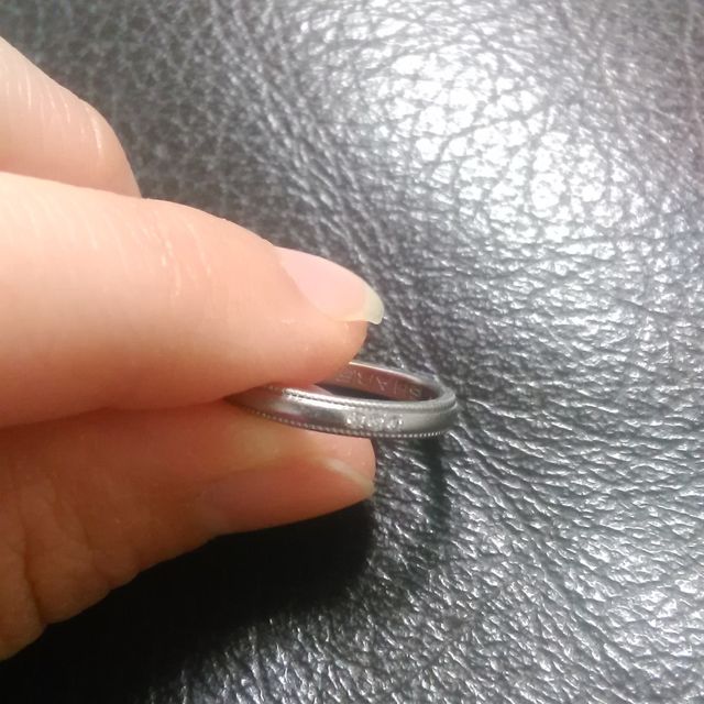 【エクセルコダイヤモンド(EXELCO DIAMOND)の口コミ】 婚約指輪は完全に私の好みで選んだので、結婚指輪は彼に決めてもらいまし…