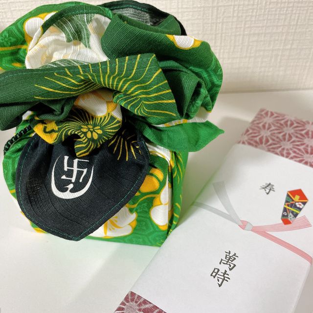 【萬時(Manji)の口コミ】 和のテイストが好みで、神獣「朱雀」をモチーフにしているのと他の指輪と…