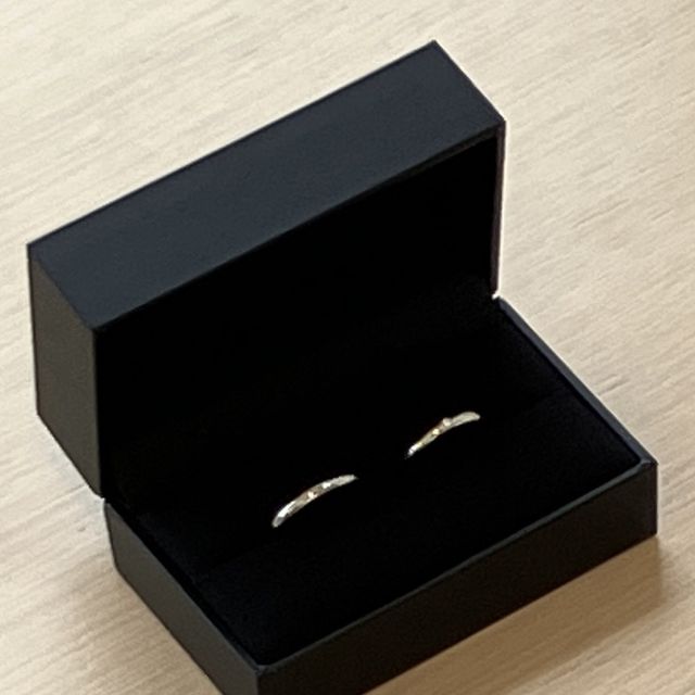 【4℃ BRIDAL(ヨンドシーブライダル)の口コミ】 初めはデザインで悩み、色々な店舗で試着もしました。ですが、普段はお互…