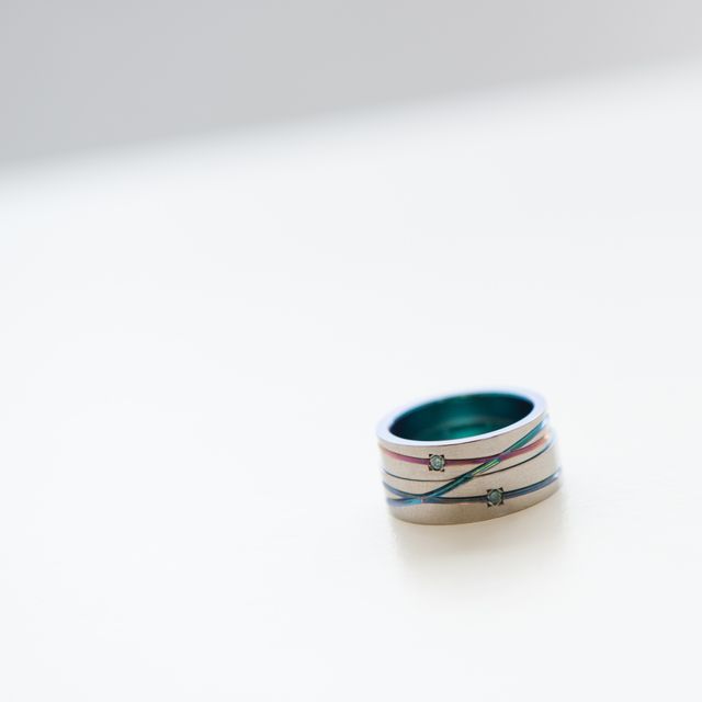 【SORA(ソラ)の口コミ】 指輪に（選択肢の中から）好みの色で発色をさせることができること。デザ…