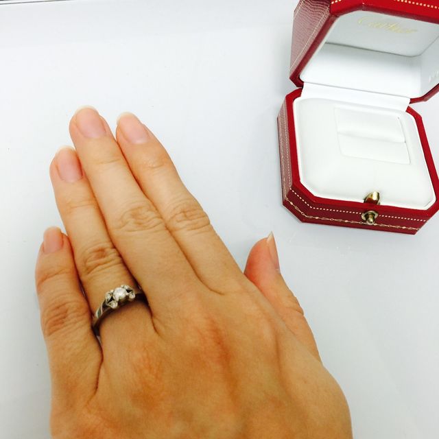 【カルティエ(Cartier)の口コミ】 彼と事前に店舗へ行って下見をしたときに一目ぼれしてから、再度訪れたと…