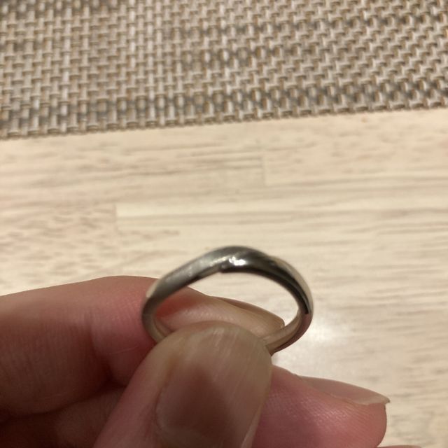 【アイプリモ(I-PRIMO)の口コミ】 指輪の種類はストレートタイプ・ウェーブタイプ・V字タイプなどいろいろな…