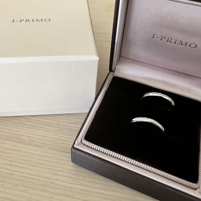 【アイプリモ(I-PRIMO)の口コミ】 指輪のデザインは婚約指輪との重ね付けをすることを前提に選ばせていただ…