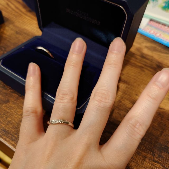 【銀座ダイヤモンドシライシの口コミ】 シンプル　値段　アフターフォロー
ハメたときのしっくりした感覚
ダイヤ…