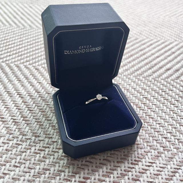 【銀座ダイヤモンドシライシの口コミ】 どうせならたくさん着用したいという気持ちがあったので、立て爪を避けて…