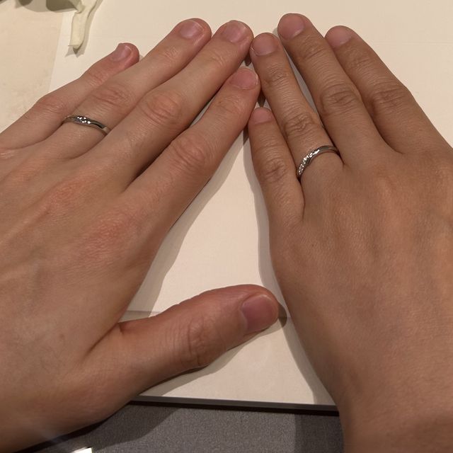 【アイプリモ(I-PRIMO)の口コミ】 プラチナとゴールドが合わさったデザインで、他にないデザインなところに…