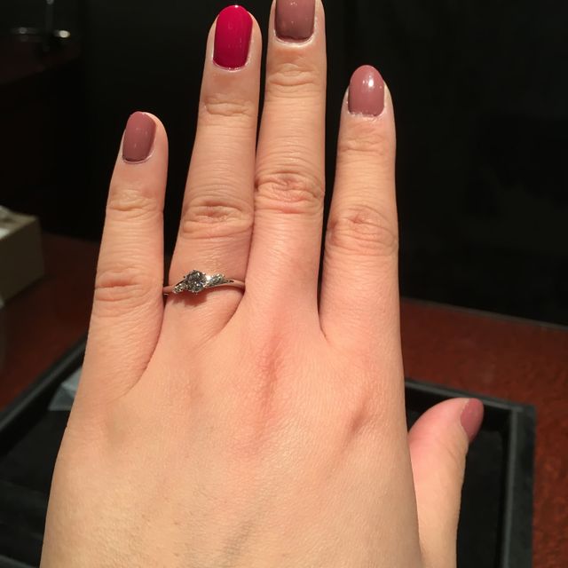 【JEWELRY  KAMATA(ジュエリーかまた)の口コミ】 プロポーズされた際に彼からいただきました。私の希望していたＳ字でサイ…