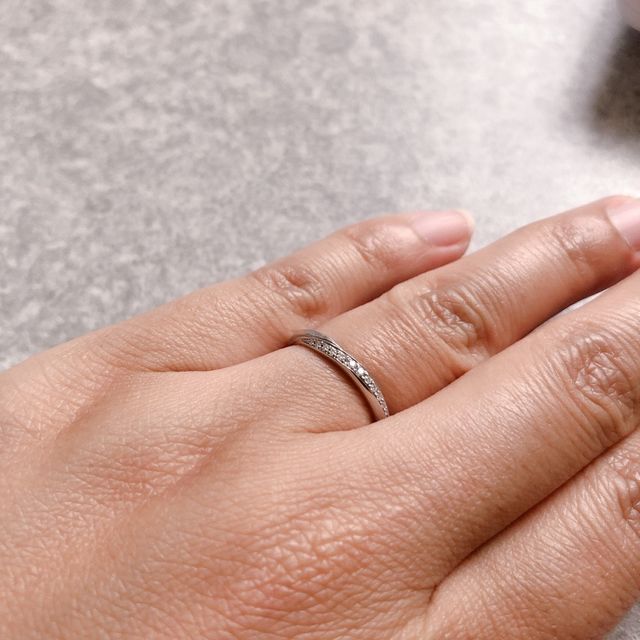 【銀座ダイヤモンドシライシの口コミ】 ダイヤの付いているシンプルでエレガントな太すぎず細すぎずの指輪を探し…