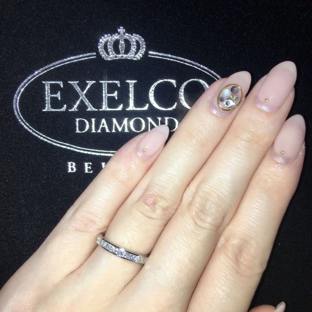 【エクセルコダイヤモンド(EXELCO DIAMOND)の口コミ】 いろいろとじっくり見させてもらいましたが、
この指輪を見てから、どうし…