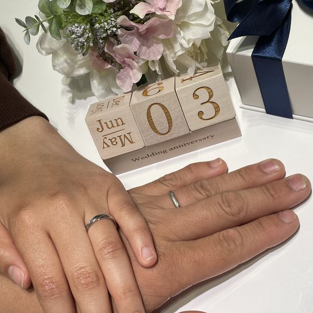 【4℃ BRIDAL(ヨンドシーブライダル)の口コミ】 デザインが決め手です。
色々なデザインをいろんなブランドさんで見せてい…