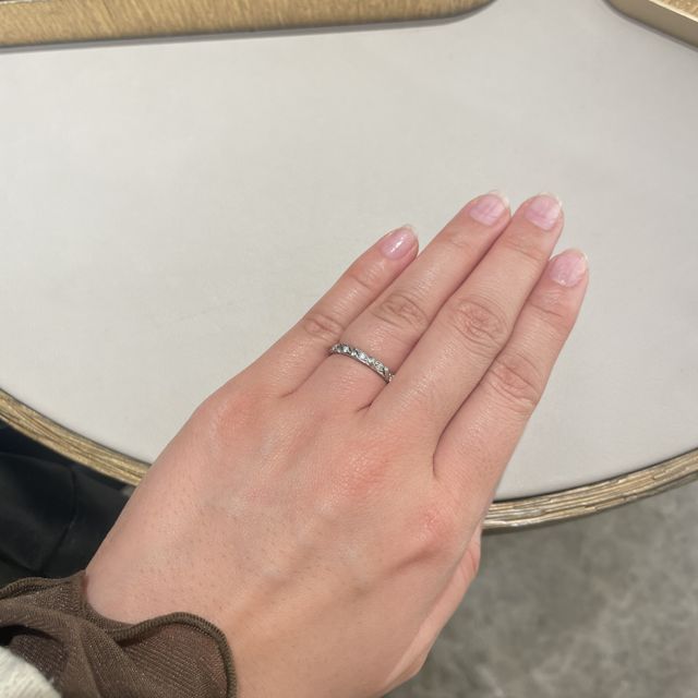 【ショーメ(CHAUMET)の口コミ】 デザイン、テイスト
派手すぎず、シンプルすぎずのものを探していました。…