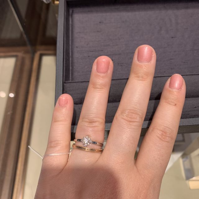 【ete(エテ)の口コミ】 個性的なエンゲージリングが揃っており、アンティーク調で華奢なものをお…