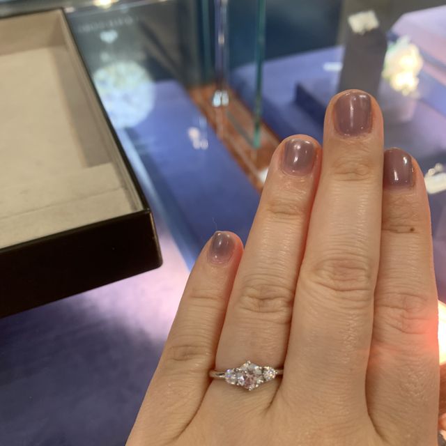 【Serieux(セリュー)の口コミ】 指輪が似合わない手という自覚はあるのですが、間違いなく素敵なデザイン…