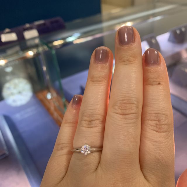 【Serieux(セリュー)の口コミ】 指輪が似合わない手という自覚はあるのですが、間違いなく素敵なデザイン…