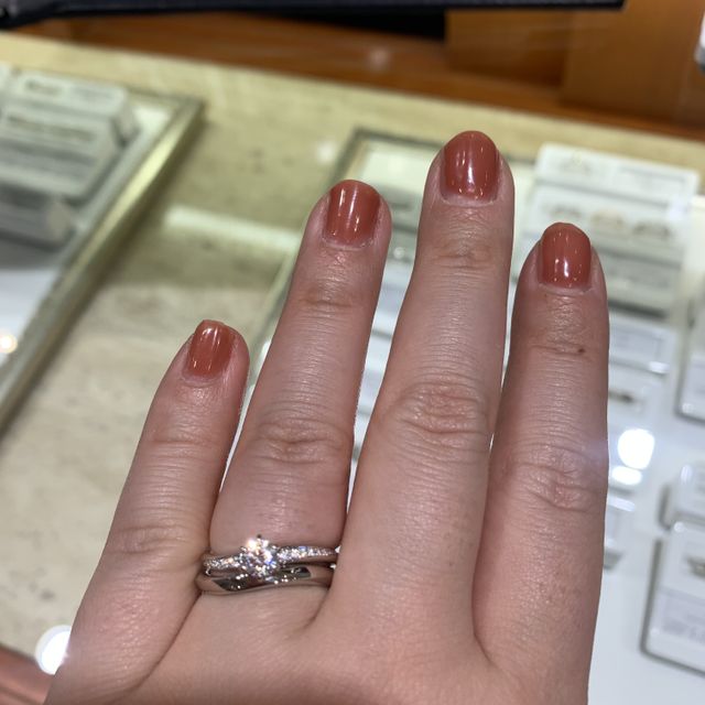 【LUCIE(ルシエ)の口コミ】 事前に雑誌で観て、指輪のデザインがマリッジエンゲージ共に非常に気に入…