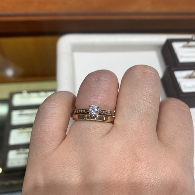 【LUCIE(ルシエ)の口コミ】 事前に雑誌で観て、指輪のデザインがマリッジエンゲージ共に非常に気に入…