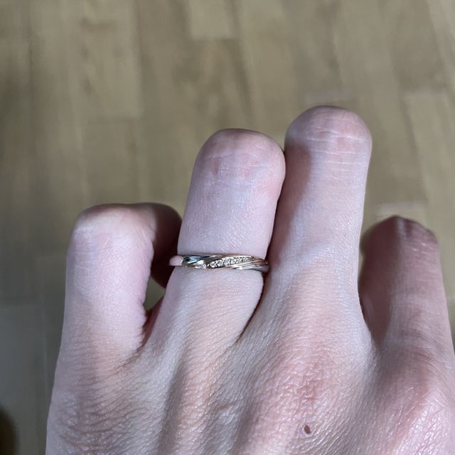 【4℃ BRIDAL(ヨンドシーブライダル)の口コミ】 指輪のデザイン！婚約指輪にあうのと人とあまり被らない結婚指輪を探して…