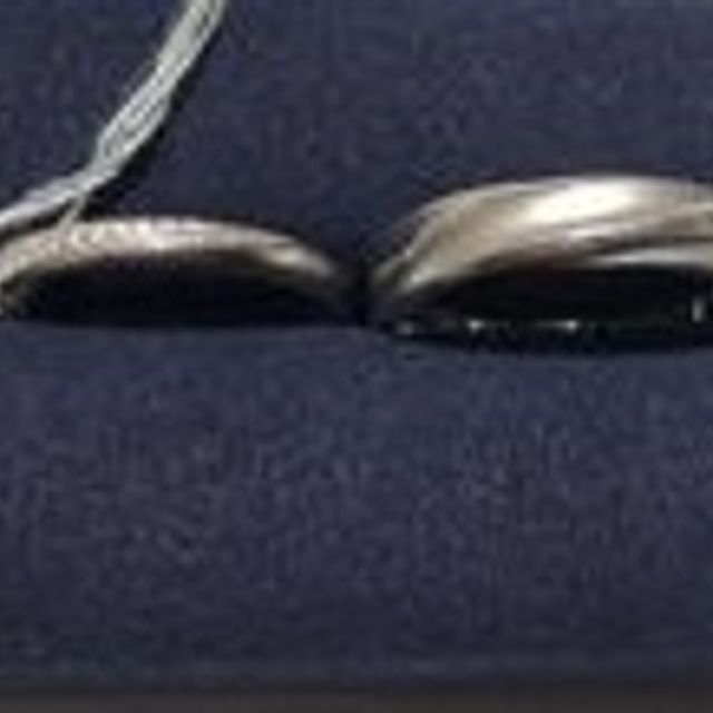 【BIJOUPIKO(ビジュピコ)の口コミ】 指輪はたくさんの種類があり、ショーケースの中を見せてもらいながら探す…