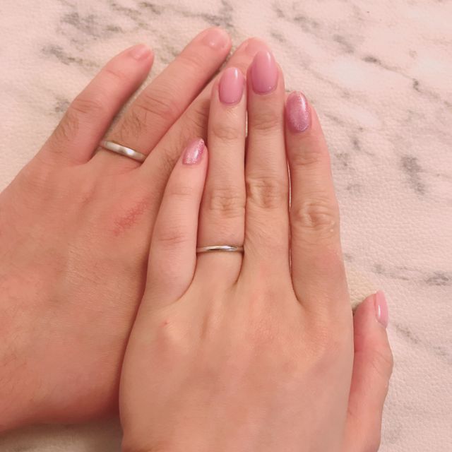 【AHKAH(アーカー)の口コミ】 エンゲージリングに合わせて結婚指輪を買いたかったのでブランドは既に確…