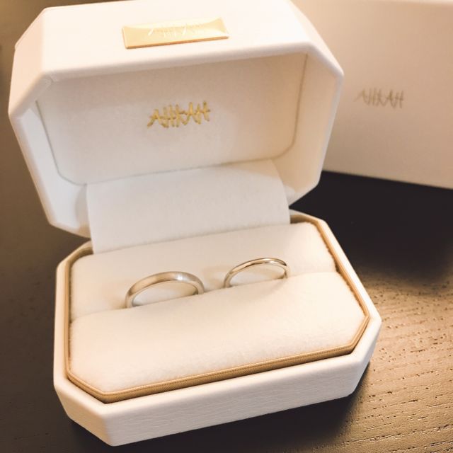 【AHKAH(アーカー)の口コミ】 エンゲージリングに合わせて結婚指輪を買いたかったのでブランドは既に確…