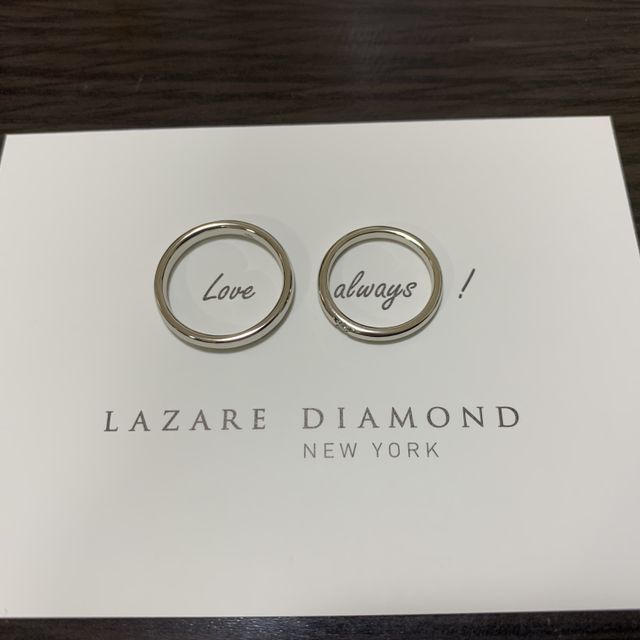 【ラザール ダイヤモンド(LAZARE DIAMOND)の口コミ】 結婚指輪は昔ながらのシンプルなプラチナのストレートのリングをイメージ…