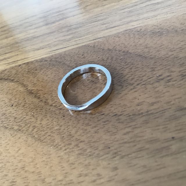 【杢目金屋(もくめがねや)の口コミ】 結婚指輪を探していて木目のデザインと、自分たちで協力して2つの指輪に完…