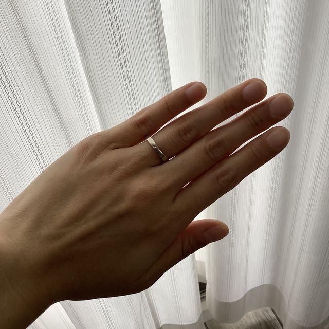 【杢目金屋(もくめがねや)の口コミ】 結婚指輪を探していて木目のデザインと、自分たちで協力して2つの指輪に完…