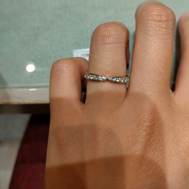 【アイプリモ(I-PRIMO)の口コミ】 デザインと素材のバリエーションが豊富で選択肢が多くて良かったです。メ…