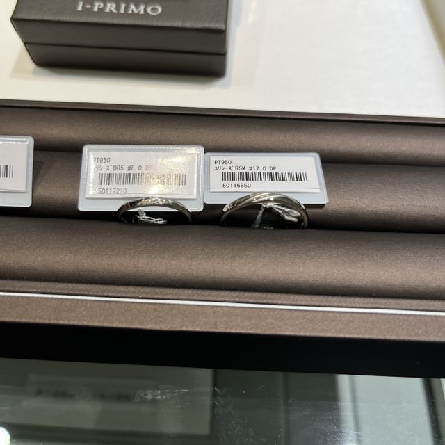 【アイプリモ(I-PRIMO)の口コミ】 希望などを伝えて、お勧めしていただいたデザインのものをはめた際にメレ…