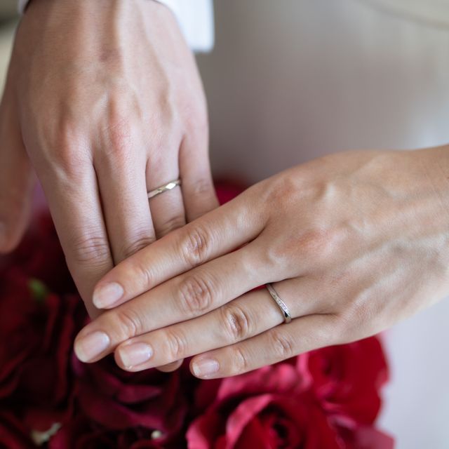 【4℃ BRIDAL(ヨンドシーブライダル)の口コミ】 今まで誕生日は4℃のアクセサリーをいただいてたので、結婚指輪も4℃にしよ…