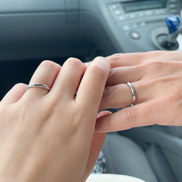 【4℃ BRIDAL(ヨンドシーブライダル)の口コミ】 デザインが良いものが2つあり、その2つが組み合わせればいいのになと思い…